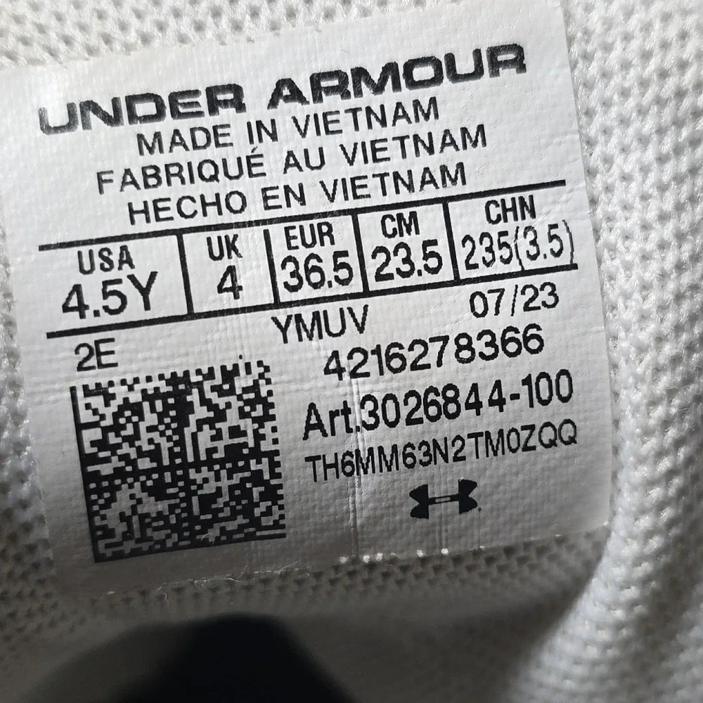 Under Armour UA Jet '23 AP White HaloGray Youth 4.5Y Sneakers Shoes